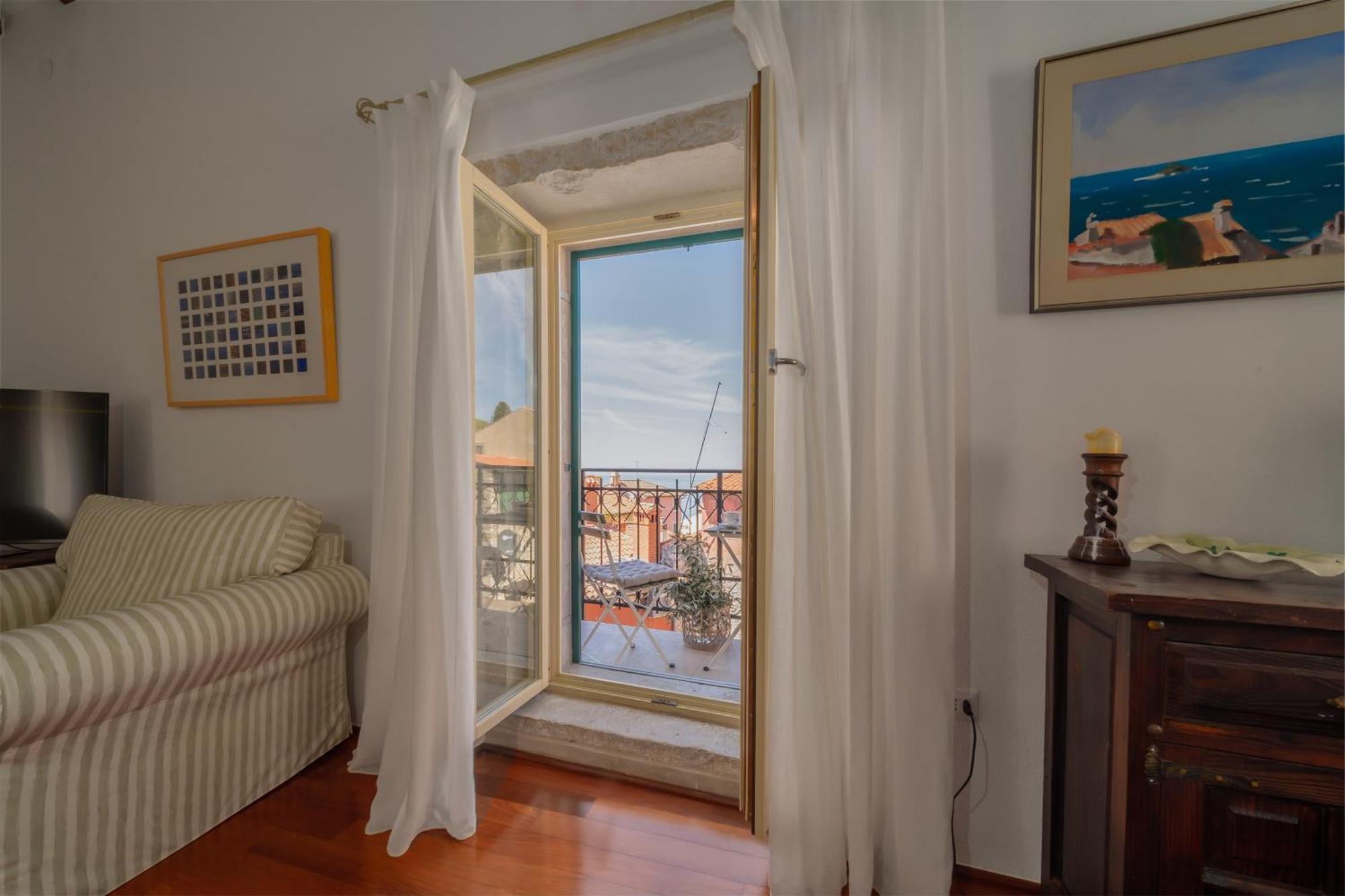 Old Town Seabreeze Apartment